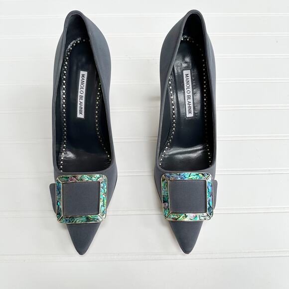 Manolo Blahnik Maysale Buckle Enamel Pump Crepe de Chine Silk Grey Heel - Picture 1 of 11